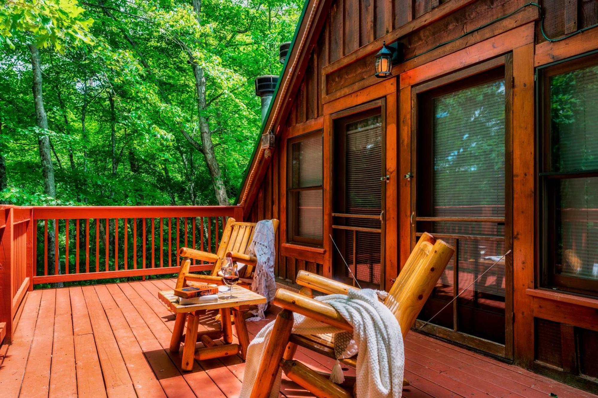 פיג'ן פורג' Cabin In A Gated Resort With Seasonal Resort Pool מראה חיצוני תמונה