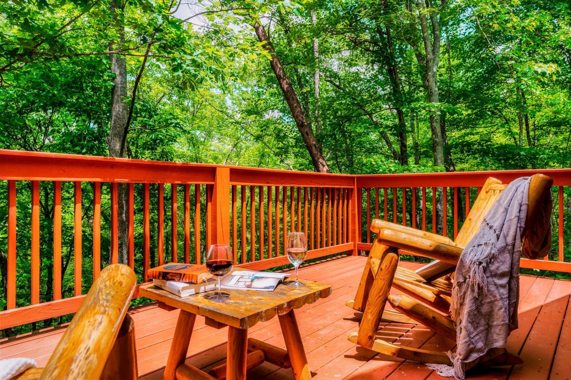 פיג'ן פורג' Cabin In A Gated Resort With Seasonal Resort Pool מראה חיצוני תמונה